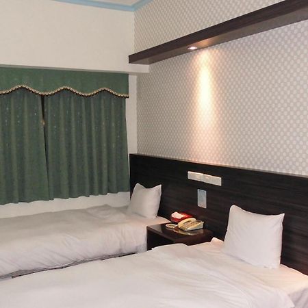 Modern Plaza Hotel Гаосюн Экстерьер фото