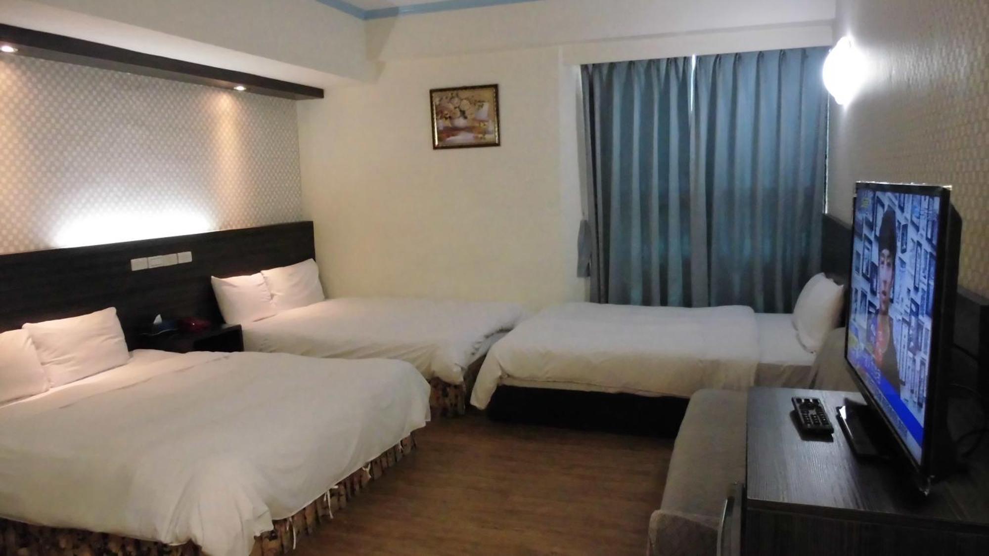 Modern Plaza Hotel Гаосюн Экстерьер фото
