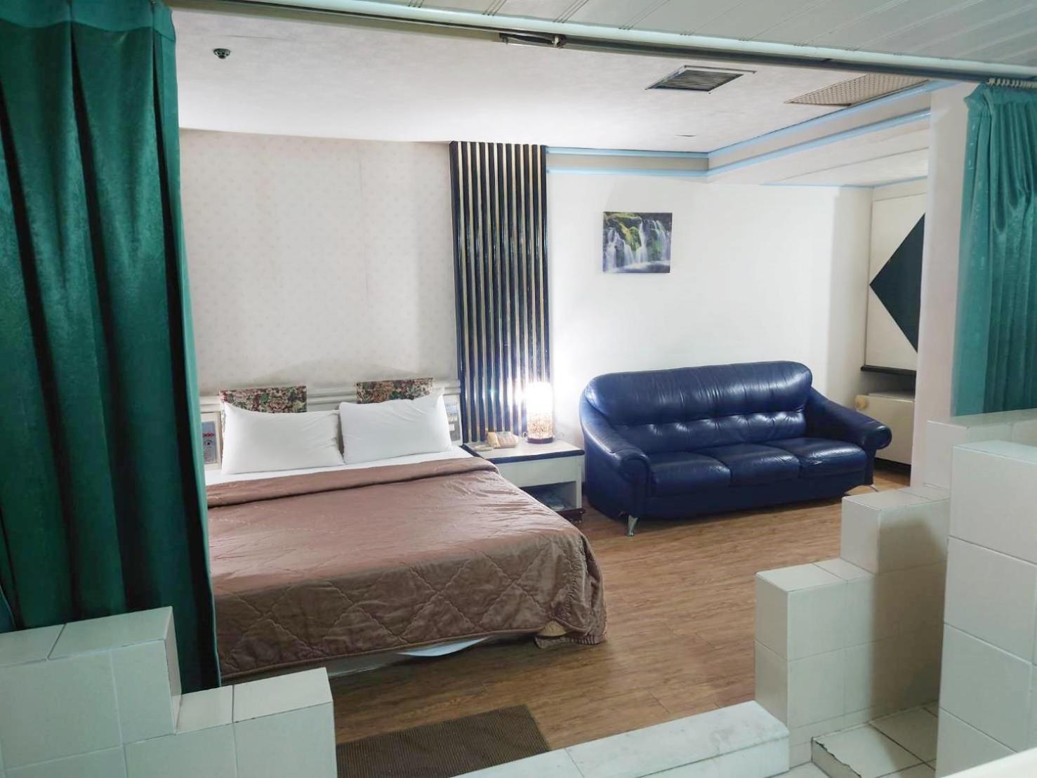Modern Plaza Hotel Гаосюн Номер фото