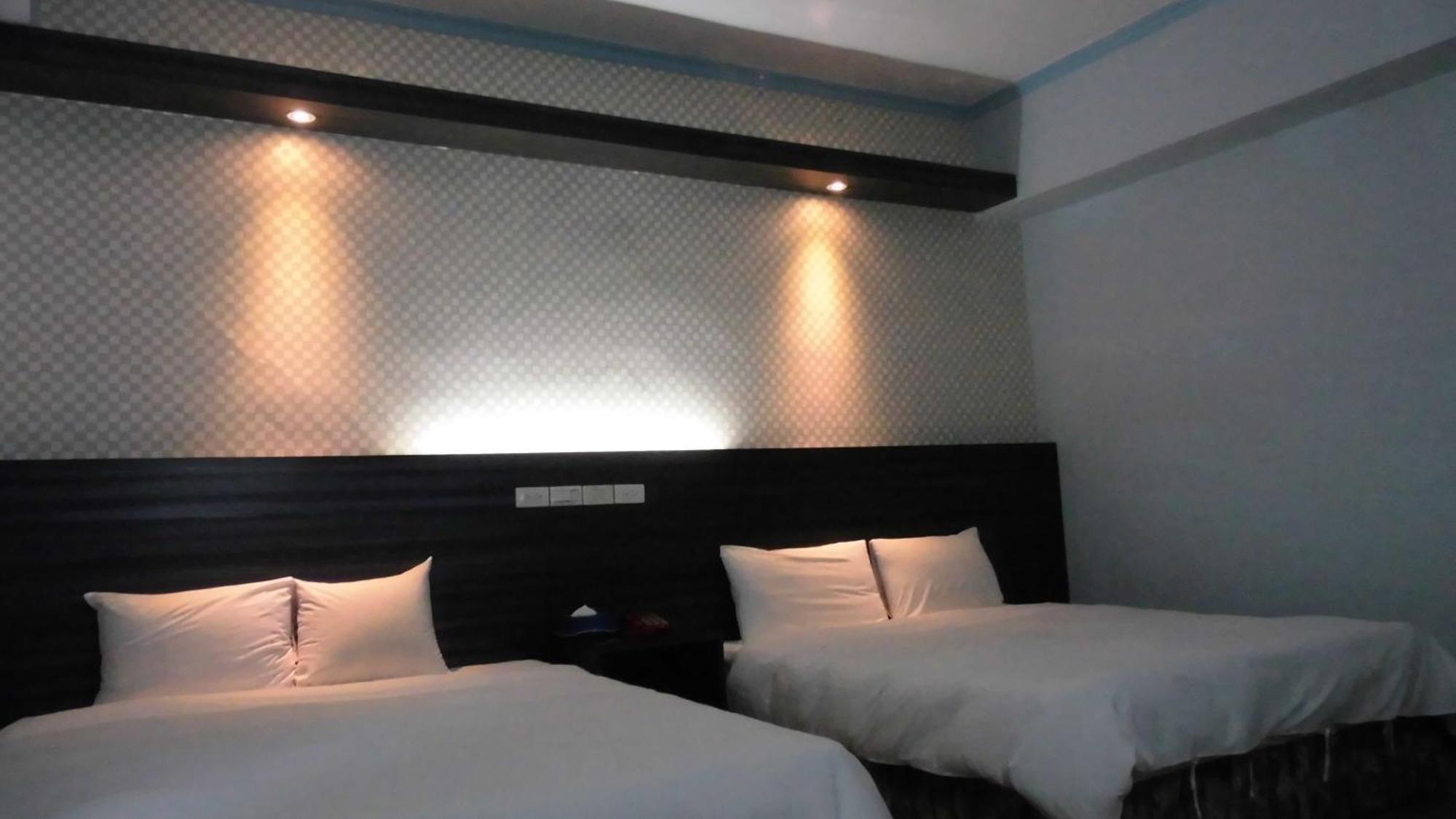 Modern Plaza Hotel Гаосюн Номер фото