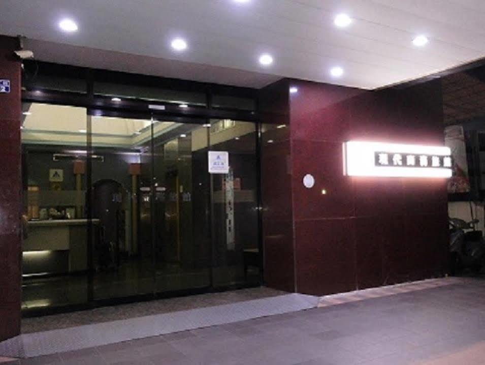 Modern Plaza Hotel Гаосюн Экстерьер фото