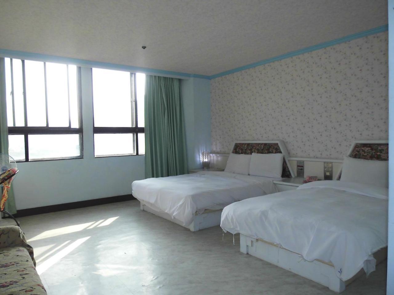 Modern Plaza Hotel Гаосюн Номер фото