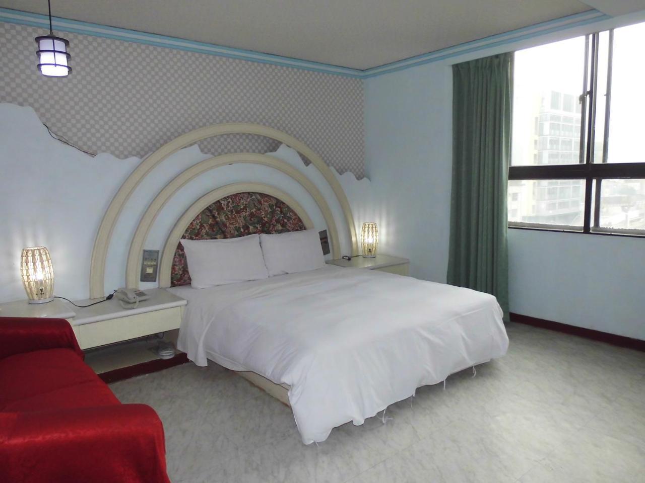 Modern Plaza Hotel Гаосюн Экстерьер фото